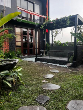 KUBU BLACK HOUSE